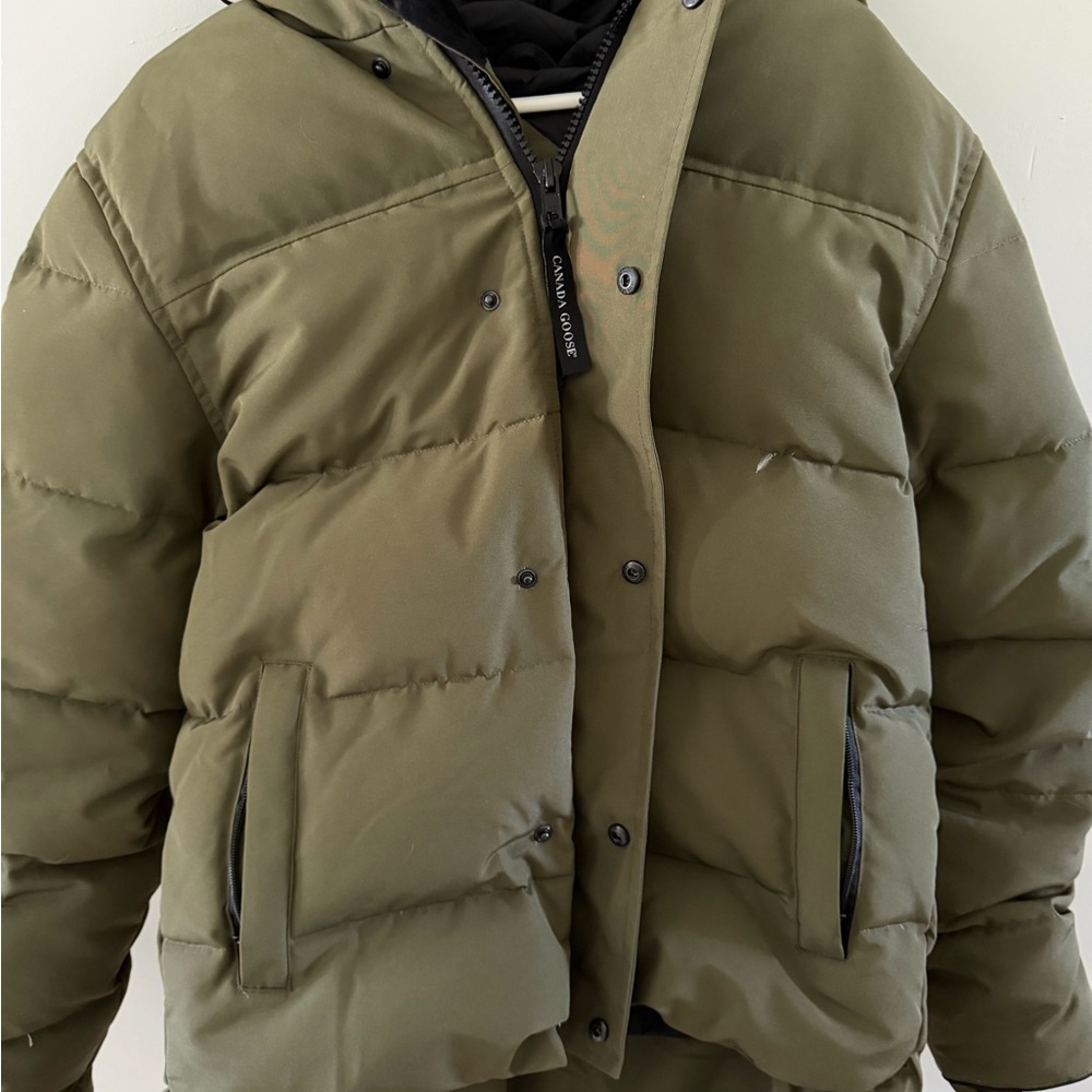 Canada Goose men’s puffer jacket